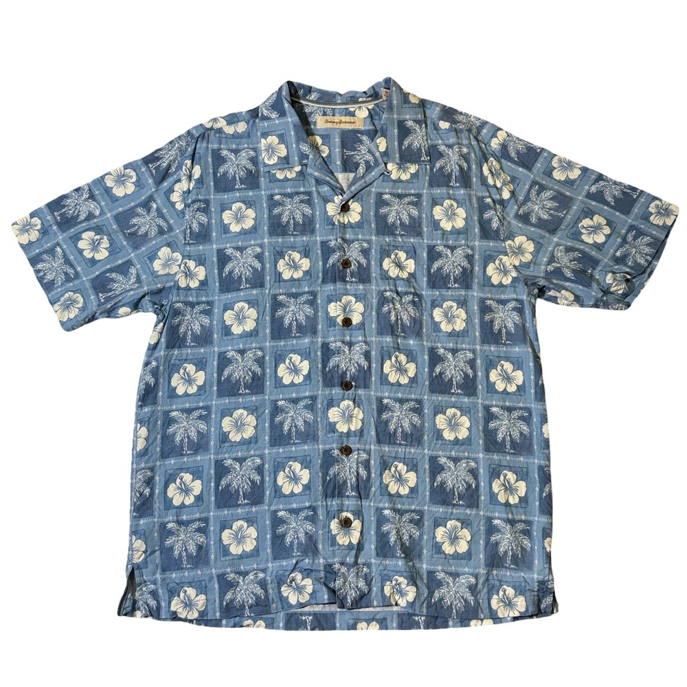 Tommy Bahama mens L Large light blue floral 100% silk Hawaiian shirt EUC